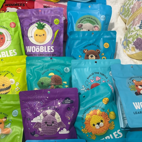 2 The Woobles Mystery Tiny Accessory Kit. - Picture 9 of 9